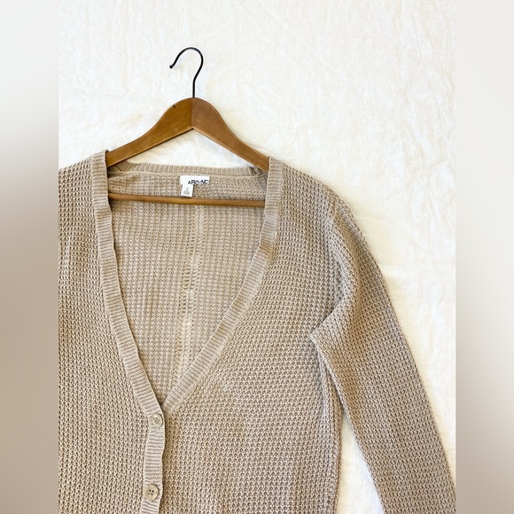 Abound Loose Knit Deep-V Cardigan - Picture 5 of 11